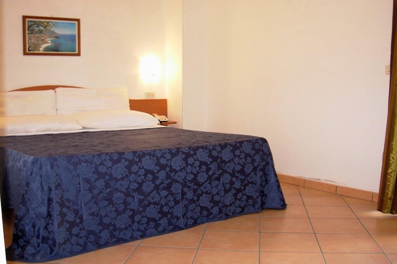 Residence Hotel La Taverna กาโปวาติกาโน ภายนอก รูปภาพ