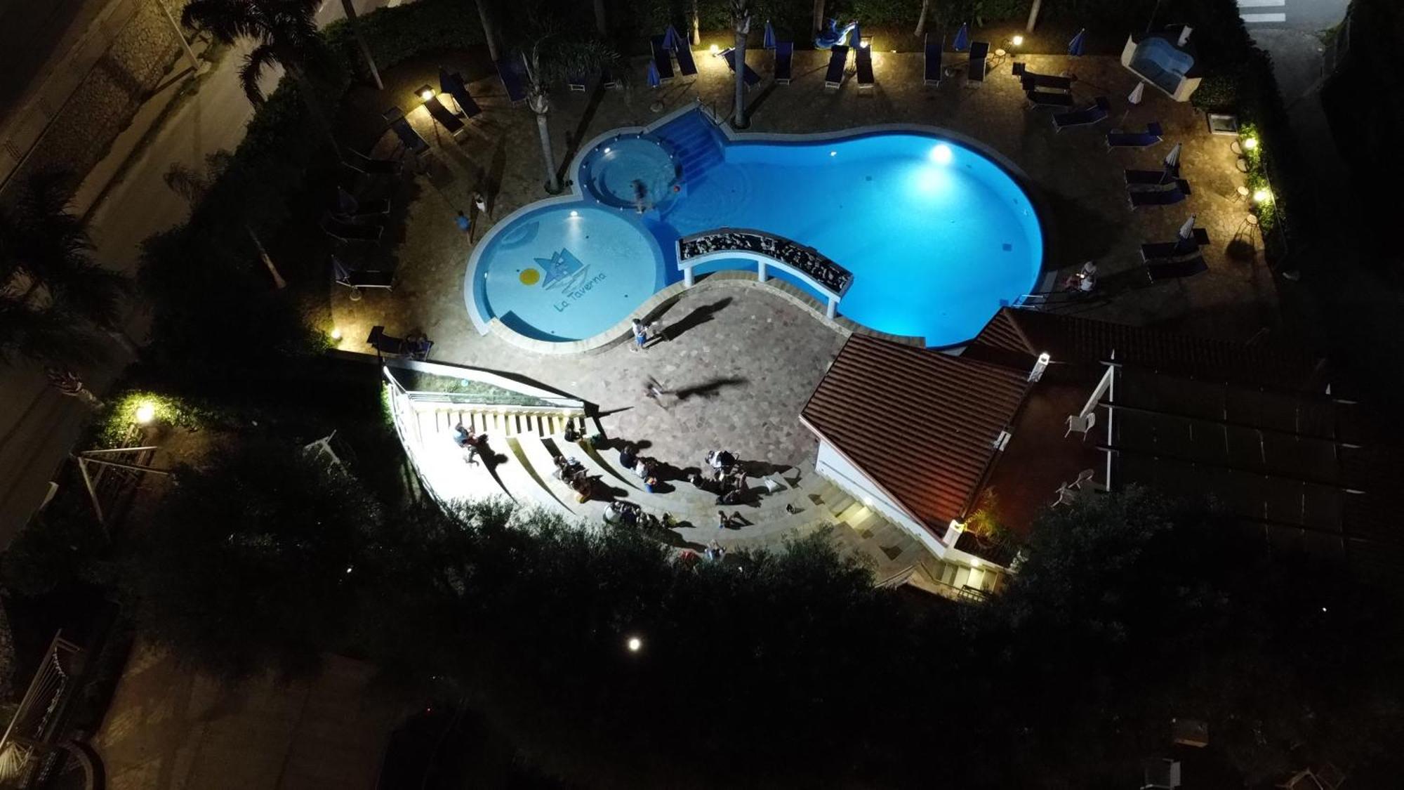 Residence Hotel La Taverna กาโปวาติกาโน ภายนอก รูปภาพ